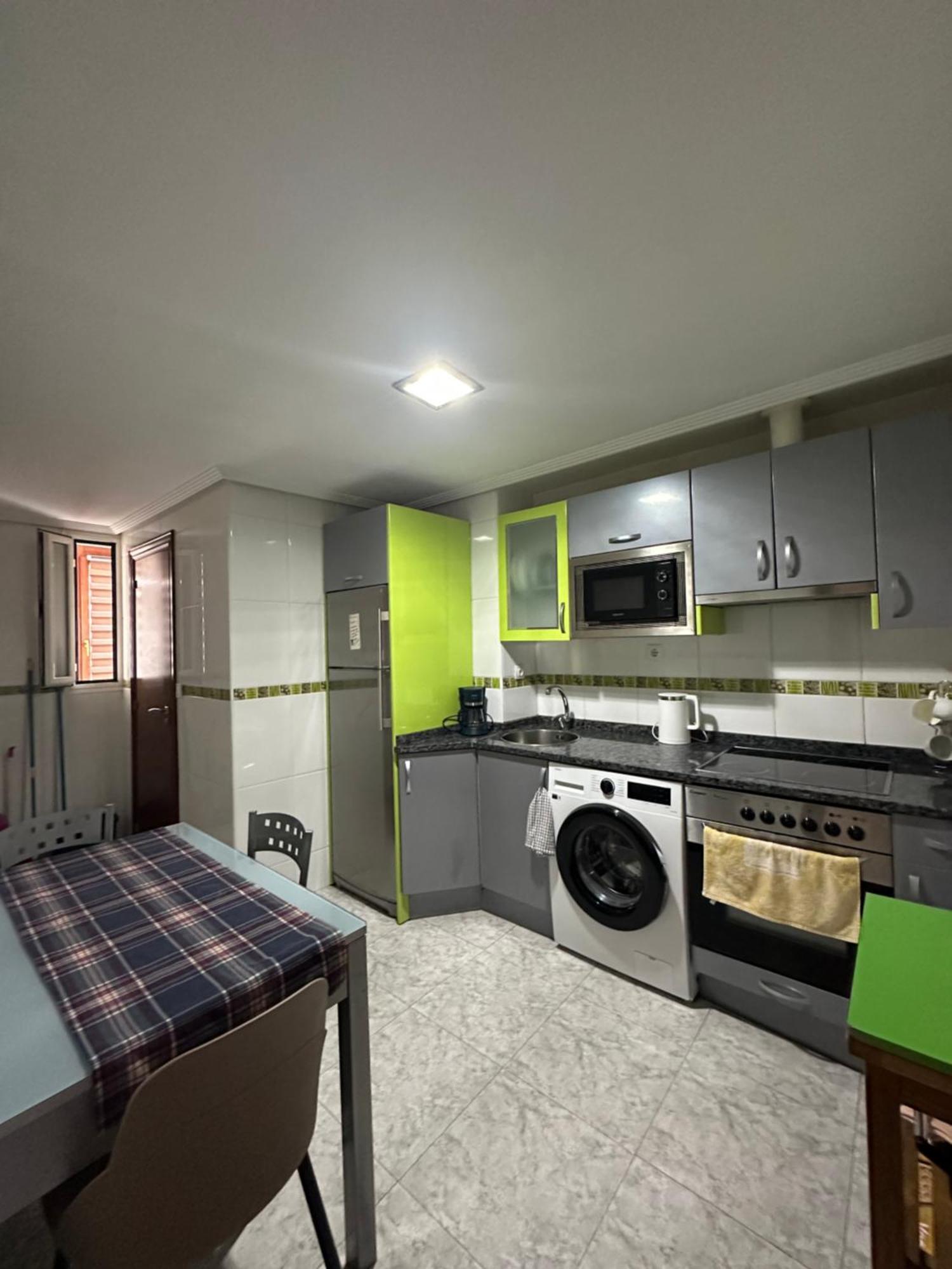 Apartamento Kalea Corazon Urbano 비토리아개스테즈 외부 사진